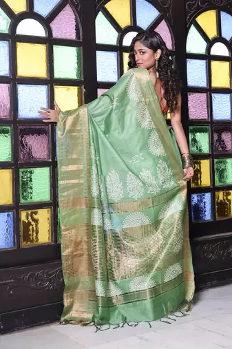 Green silk soft saree with zari borders