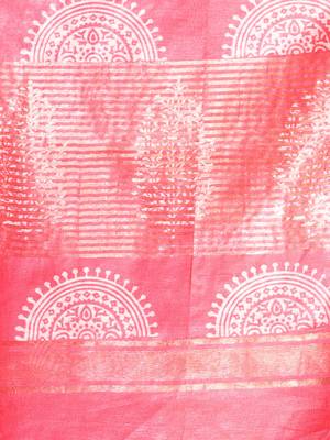 Red silk soft saree with zari borders 4