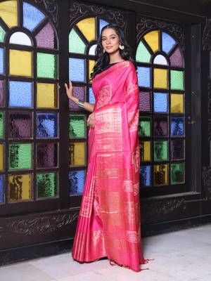 Pink silk soft saree with zari borders 2