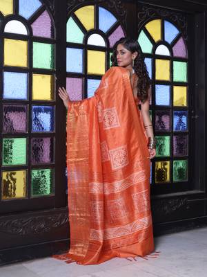 Orange silk soft saree with zari borders 3