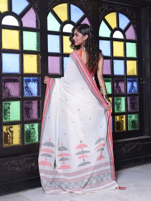 Off white cotton handwoven saree with texture borders 3