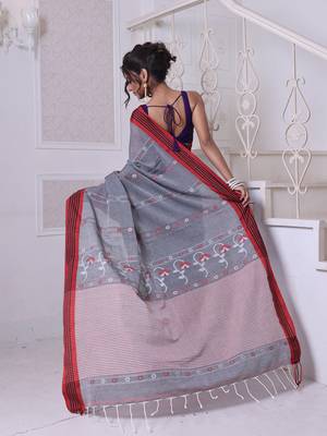 Grey cotton handwoven saree with floral buttas 3