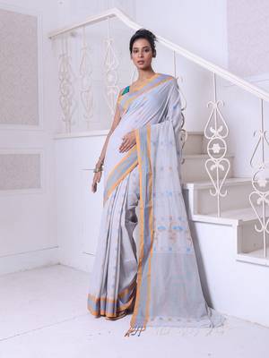 Ecru cotton handwoven saree with floral buttas 1