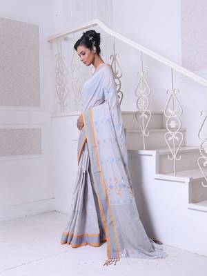 Ecru cotton handwoven saree with floral buttas 2