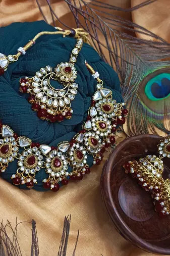 Kundan choker necklace set