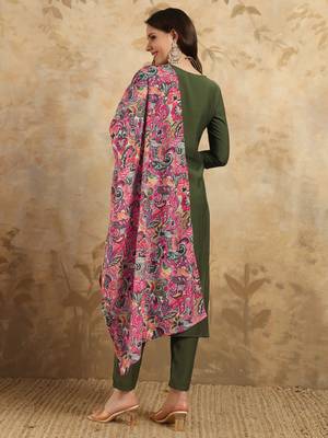 Women's Chanderi Embroidered Straight Kurta with Pant And Dupatta Set 2