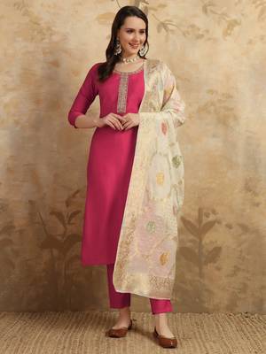 Women's Chanderi Embroidered Straight Kurta with Pant And Dupatta Set 1