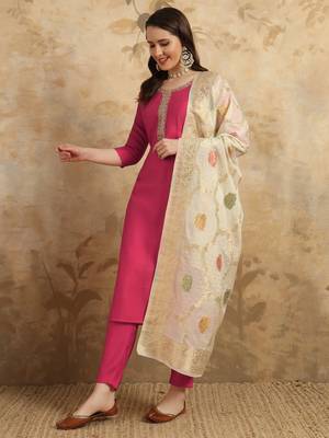 Women's Chanderi Embroidered Straight Kurta with Pant And Dupatta Set 5