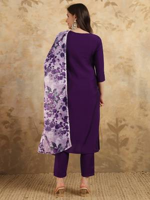 Women's Chanderi Embroidered Straight Kurta with Pant And Dupatta Set 2