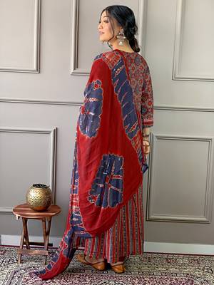 Women's Maroon Cotton Printed Straight Kurta with Pant And Dupatta Set  2