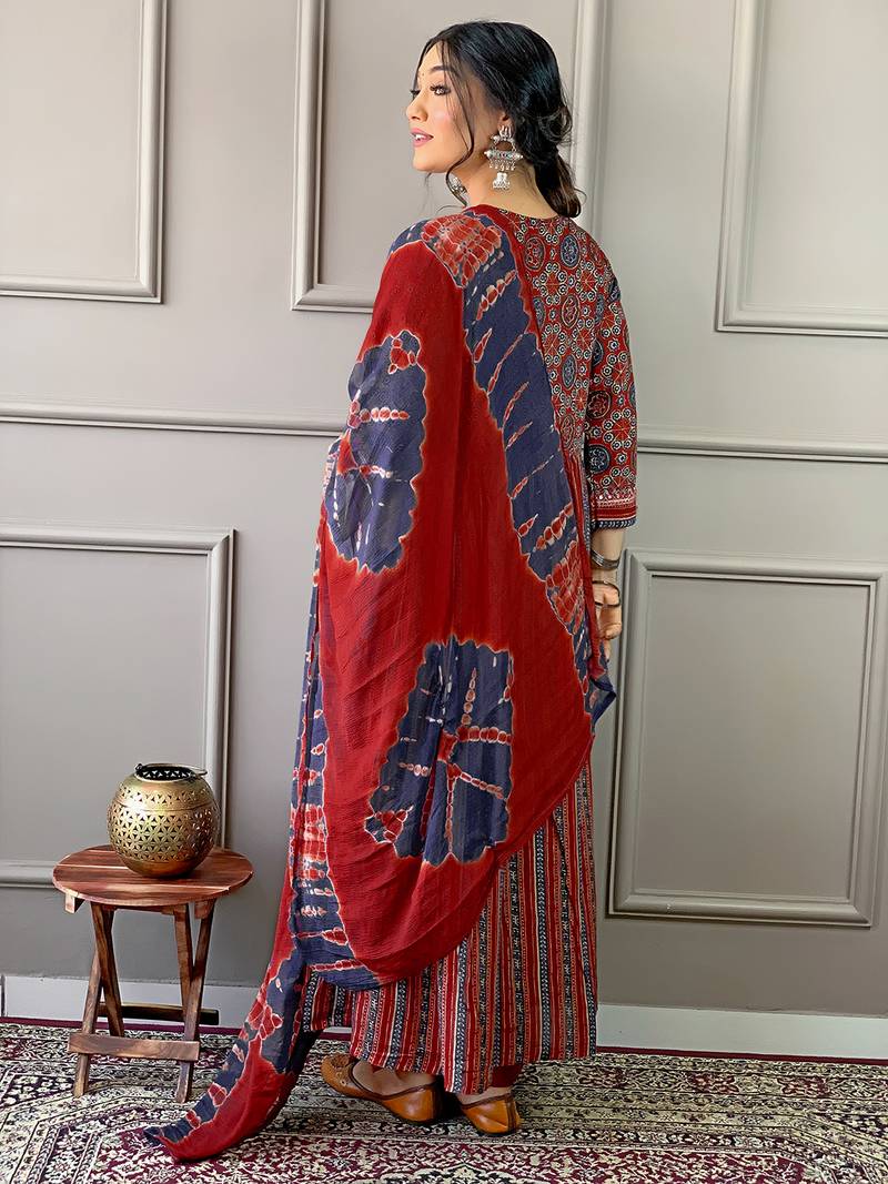 Women's Maroon Cotton Printed Straight Kurta with Pant And Dupatta Set 