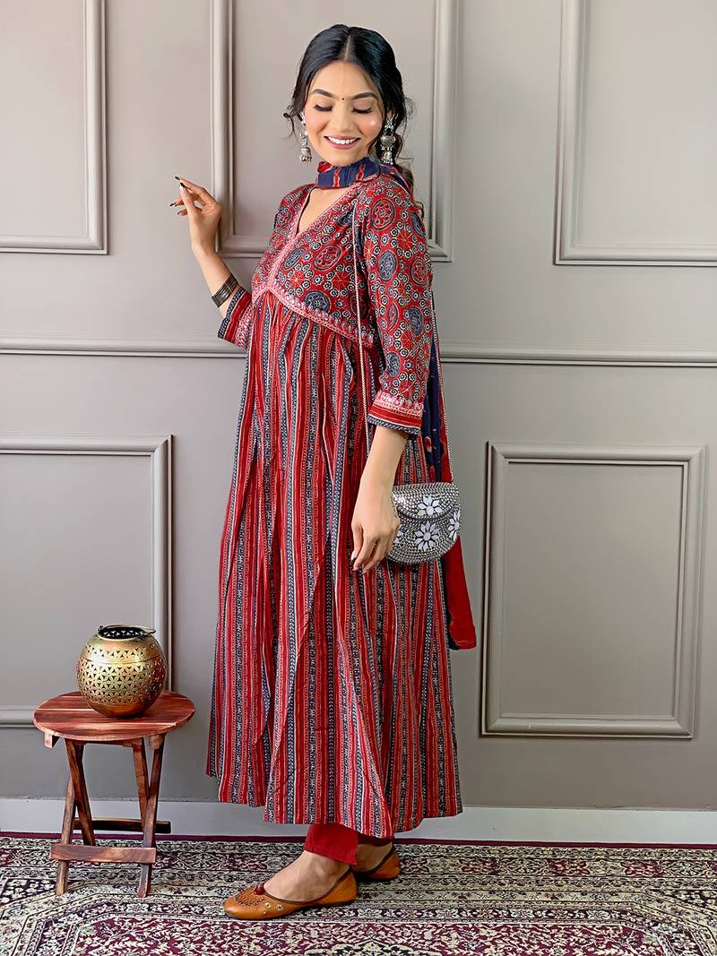 Women's Maroon Cotton Printed Straight Kurta with Pant And Dupatta Set 