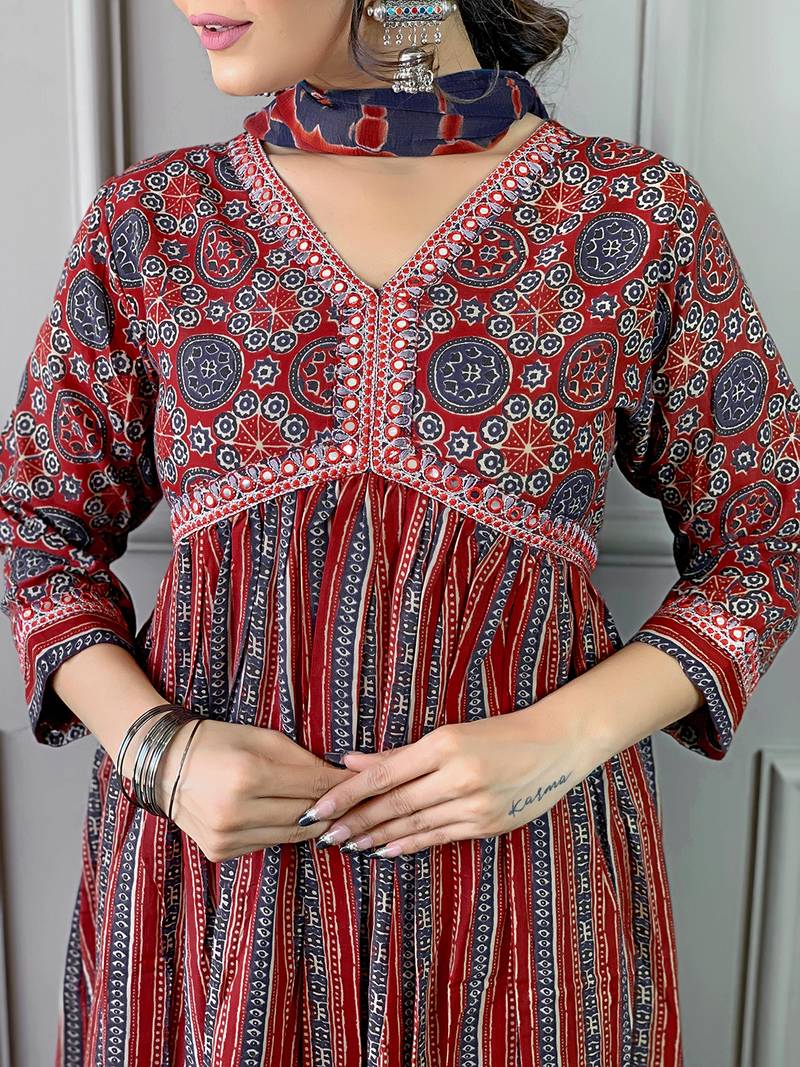 Women's Maroon Cotton Printed Straight Kurta with Pant And Dupatta Set 