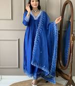 Women's Blue Silk Thread Work Straight Kurta with Pant And Dupatta Set 