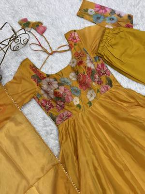 Floral Printed Organza Anarkali Kurta With Cotton Silk Pant And Dupatta 6