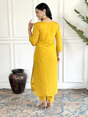 Women's Chanderi Silk Printed Straight Kurta with Pant And Printed Dupatta Set 2
