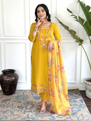 Women's Chanderi Silk Printed Straight Kurta with Pant And Printed Dupatta Set 3