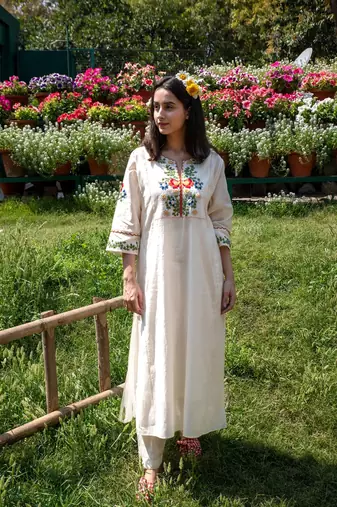 Off white embroidered cotton kurta and pant set