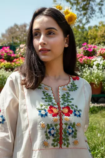 Off white embroidered cotton kurta and pant set