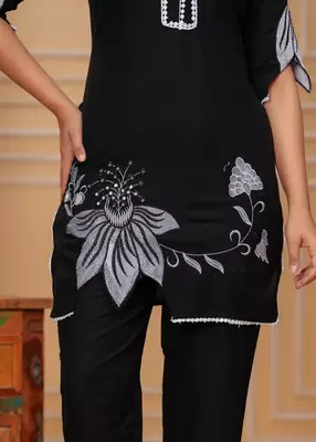Black embroidered rayon kurta and pant set 4
