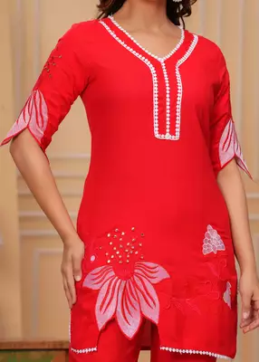 Red embroidered rayon kurta and pant set 4