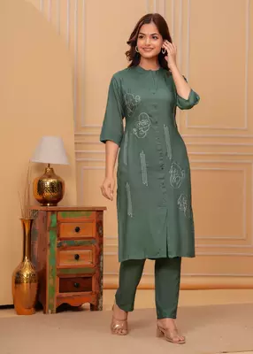 Dark green printed rayon kurta and pant set 5