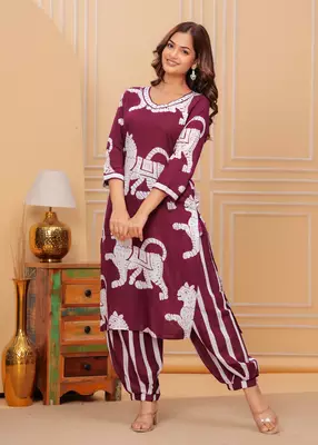 Maroon printed rayon kurta and pant set 3