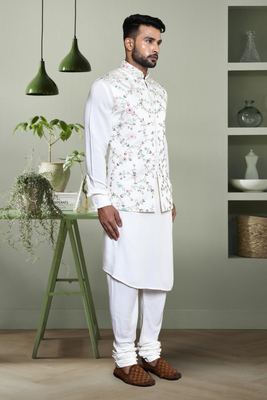 Off white art silk kurta jacket set for men's beautiful embroidery 2