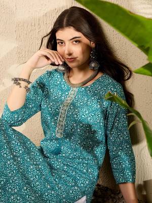 Women Teal color cotton thread work fancy kurta 5