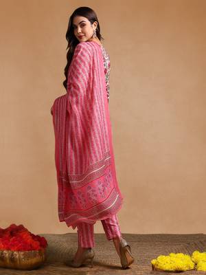 Women Multicolor color rayon blend fancy kurta, bottom and dupatta set 4