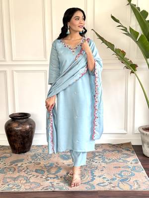 Women's Chanderi Viscose Embroidered Straight Kurta with Pant And Dupatta Set 3