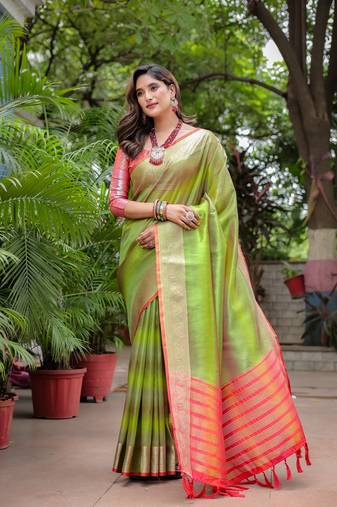 Presenting soft Faux banarasi silk in pure tissue rangkart pattern