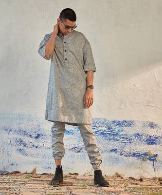 Grey textured cotton pebbled street kurta 2