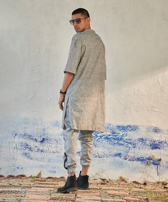 Grey textured cotton pebbled street kurta with jogger 4