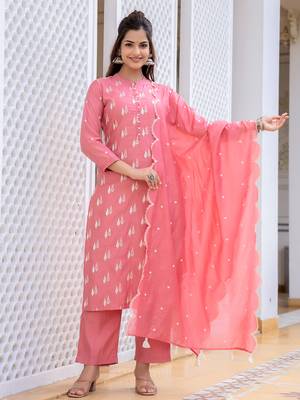 Pink color silk blend embroidered work fancy kurta bottom and dupatta set 5