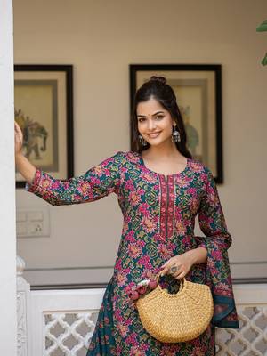 Women Green color cotton blend printed work fancy kurta bottom and dupatta set 1