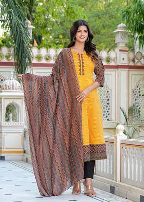  women's cotton geometric print anarkali kurta with dupatta set (mustard) 2