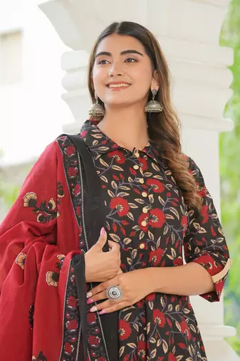  women's floral printed anarkali kurta with pants & dupatta set (black)