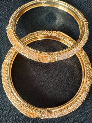 White pearls jadaoo - bangles with pink stones 2