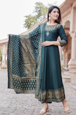 Green gold printed anarkali kurta with dupatta set 1
