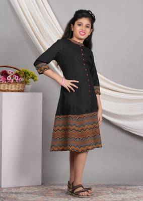  kids rayon & cotton zig-zag printed a-line kurta (black) 2
