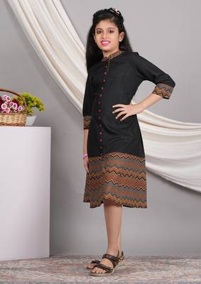  kids rayon & cotton zig-zag printed a-line kurta (black) 4