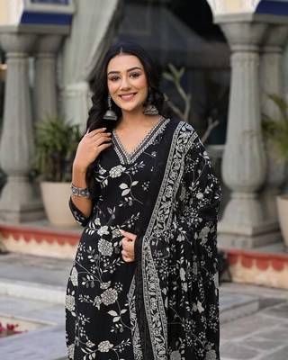 Black Floral Print Indian Straight Salwar Kameez Kurti Pant Dupatta Set for Women 3