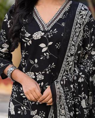 Black Floral Print Indian Straight Salwar Kameez Kurti Pant Dupatta Set for Women 4