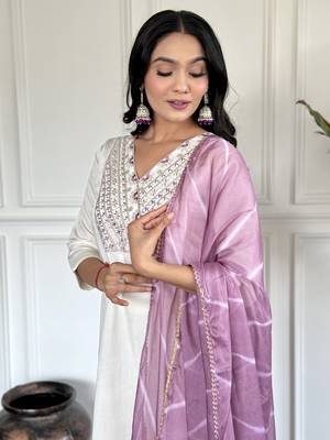 Women's Chanderi Viscose Embroidered Straight Kurta with Pant And Dupatta Set 5