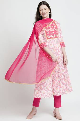Vyomtara cotton cambric kurta pajama dupatta set for women     elegant pink ethnic wear