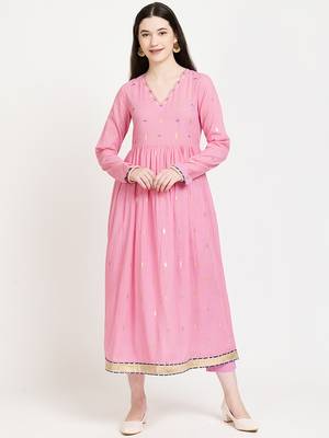 Vyomtara women's pink cotton lurex kurta set with pants & dupatta     3-piece ethnic ensemble 5