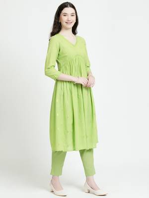 Vyom tara women   s parrot green cotton lurex kurta and pant set: chic & comfortable 5