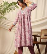 Vyomtara mauve floral kurta set     effortless elegance