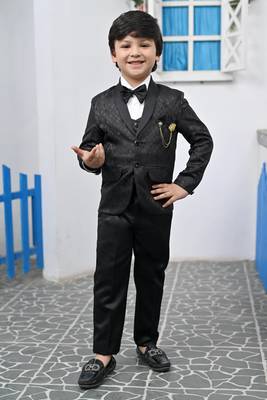 Boys full sleeves 5 piece jacquard coat suit set with bow tie - black 1
